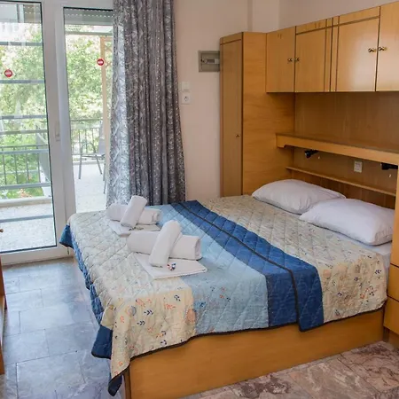 Tania Apartmanhotel 3*