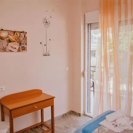 Tania 3* باراليا ديونيسيو