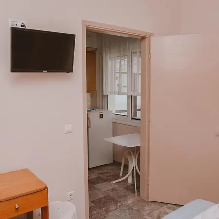 Tania باراليا ديونيسيو
